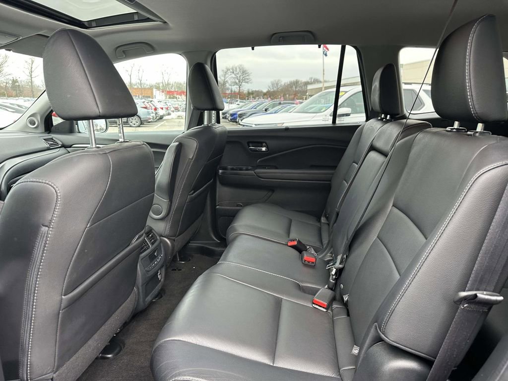 Certified 2022 Honda Pilot Special Edition image 9