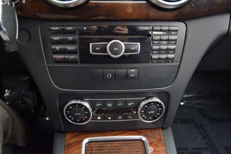 Used 2015 Mercedes-Benz GLK 350 4MATIC image 28