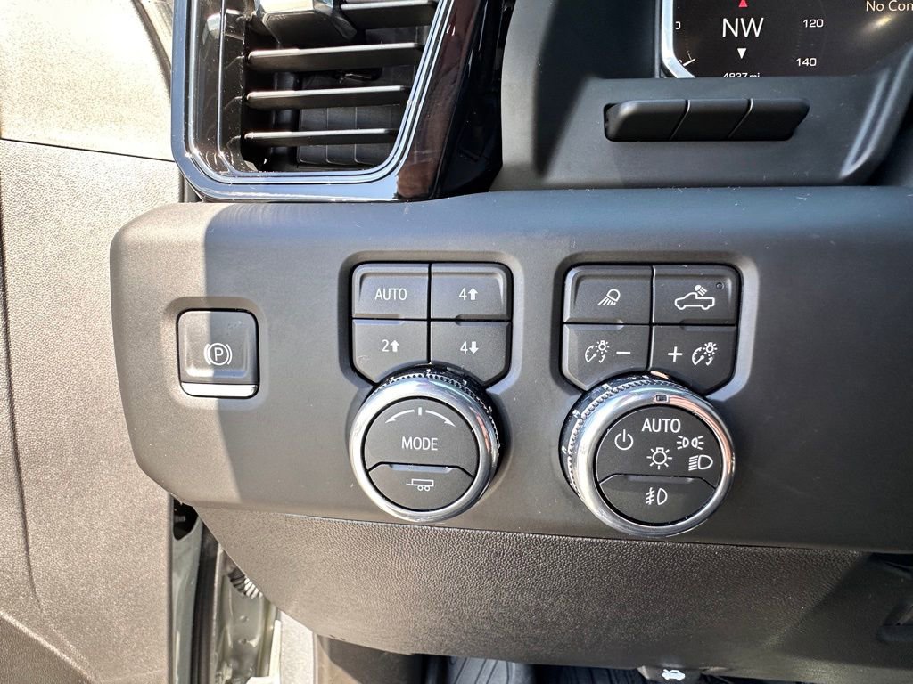 Used 2026 GMC Sierra 2500 AT4 w/ AT4 Premium Plus Package AWD/4WD image 37