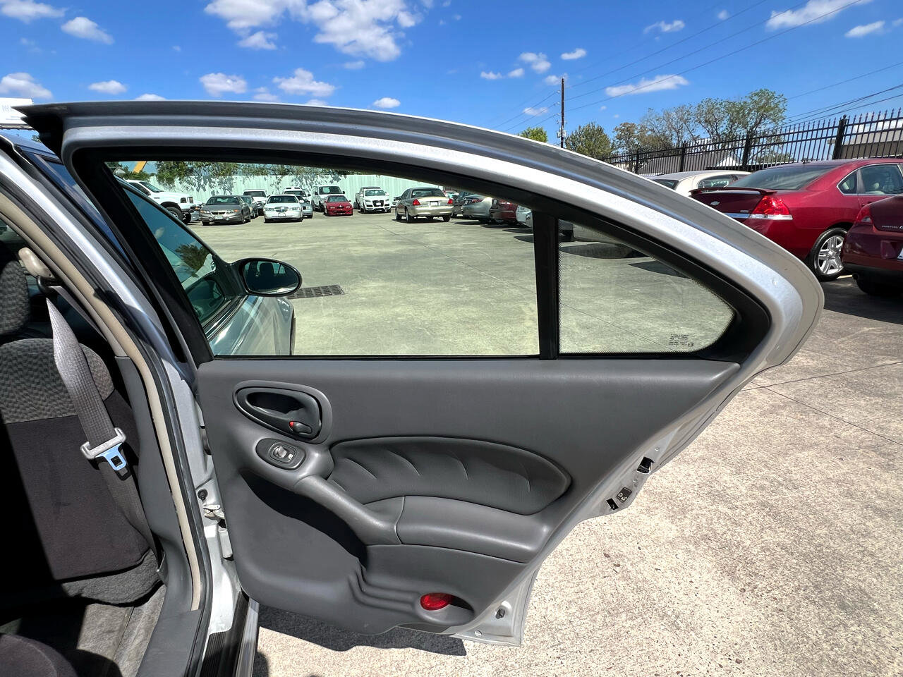 Used 2003 Pontiac Grand Am SE image 25