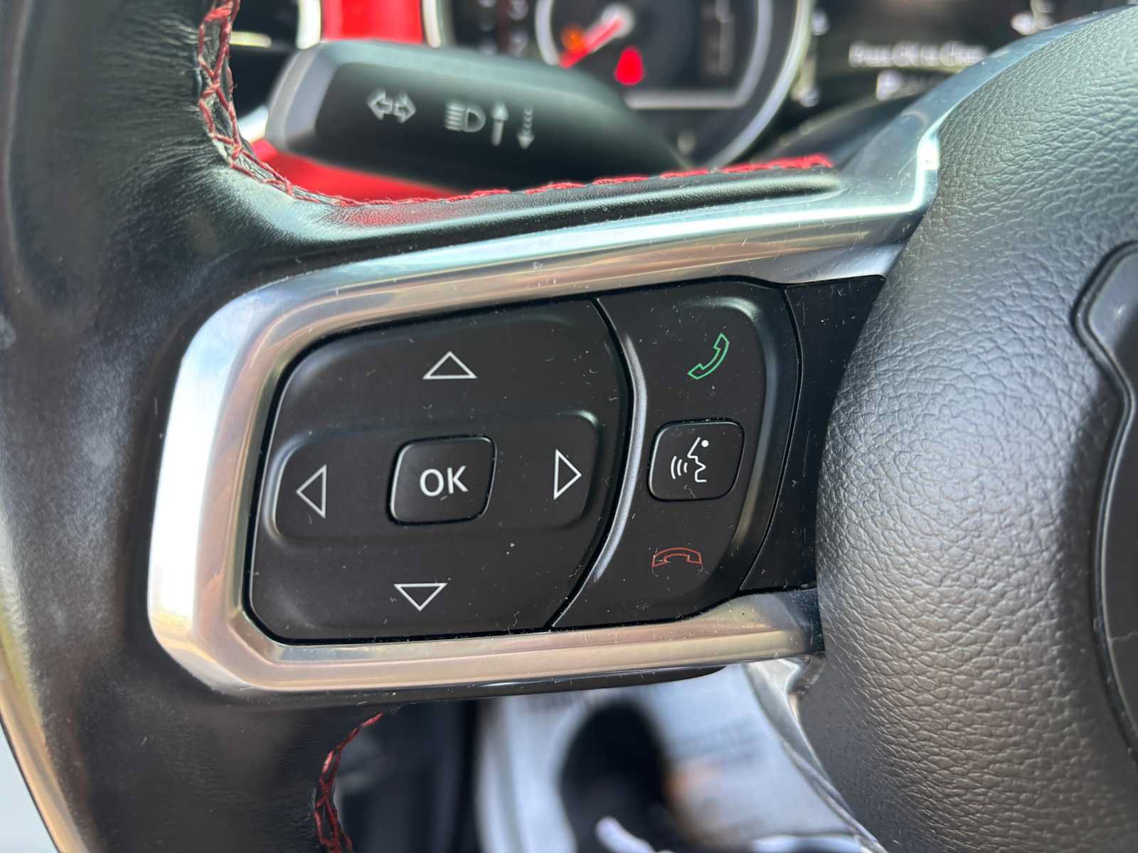 Used 2022 Jeep Gladiator Rubicon w/ Cold Weather Group AWD/4WD image 22