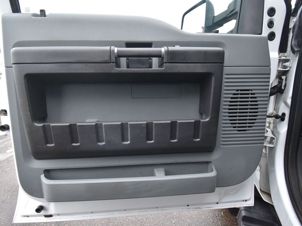 Used 2016 Ford F550 4x4 Regular Cab Super Duty image 26