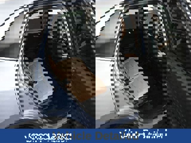 Used 2022 Ford Escape Titanium w/ Class II Trailer Tow Package image 15