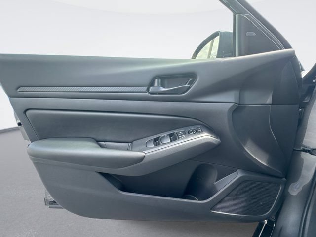 Certified 2025 Nissan Altima 2.5 S FWD image 28