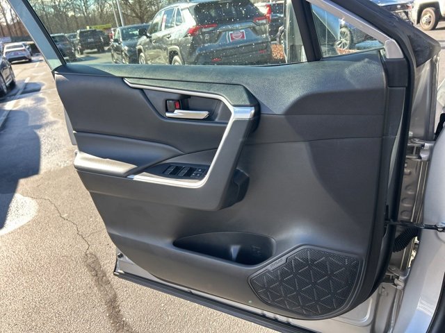 Used 2024 Toyota RAV4 XLE image 29