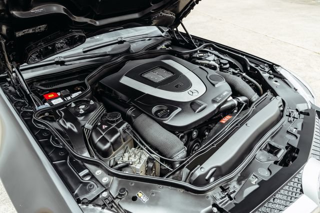Used 2011 Mercedes-Benz SL 550 image 71