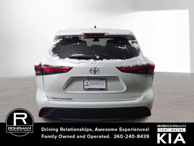 Used 2023 Toyota Highlander L image 8