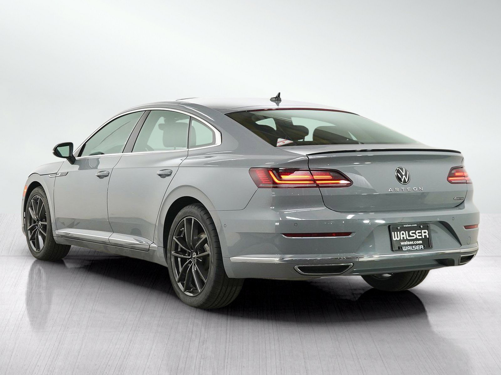 Used 2023 Volkswagen Arteon SEL Premium AWD/4WD image 3