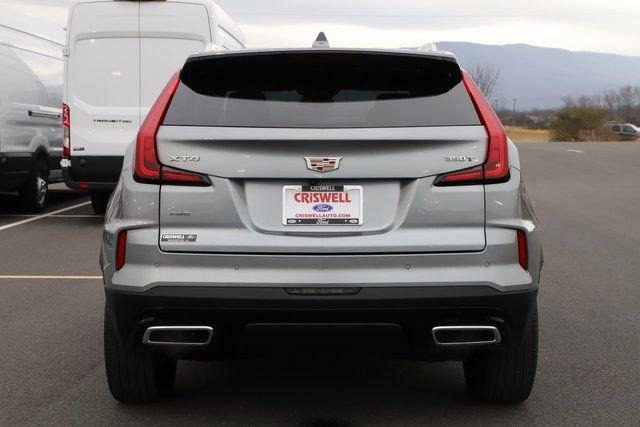 Used 2025 Cadillac XT4 Premium Luxury image 5