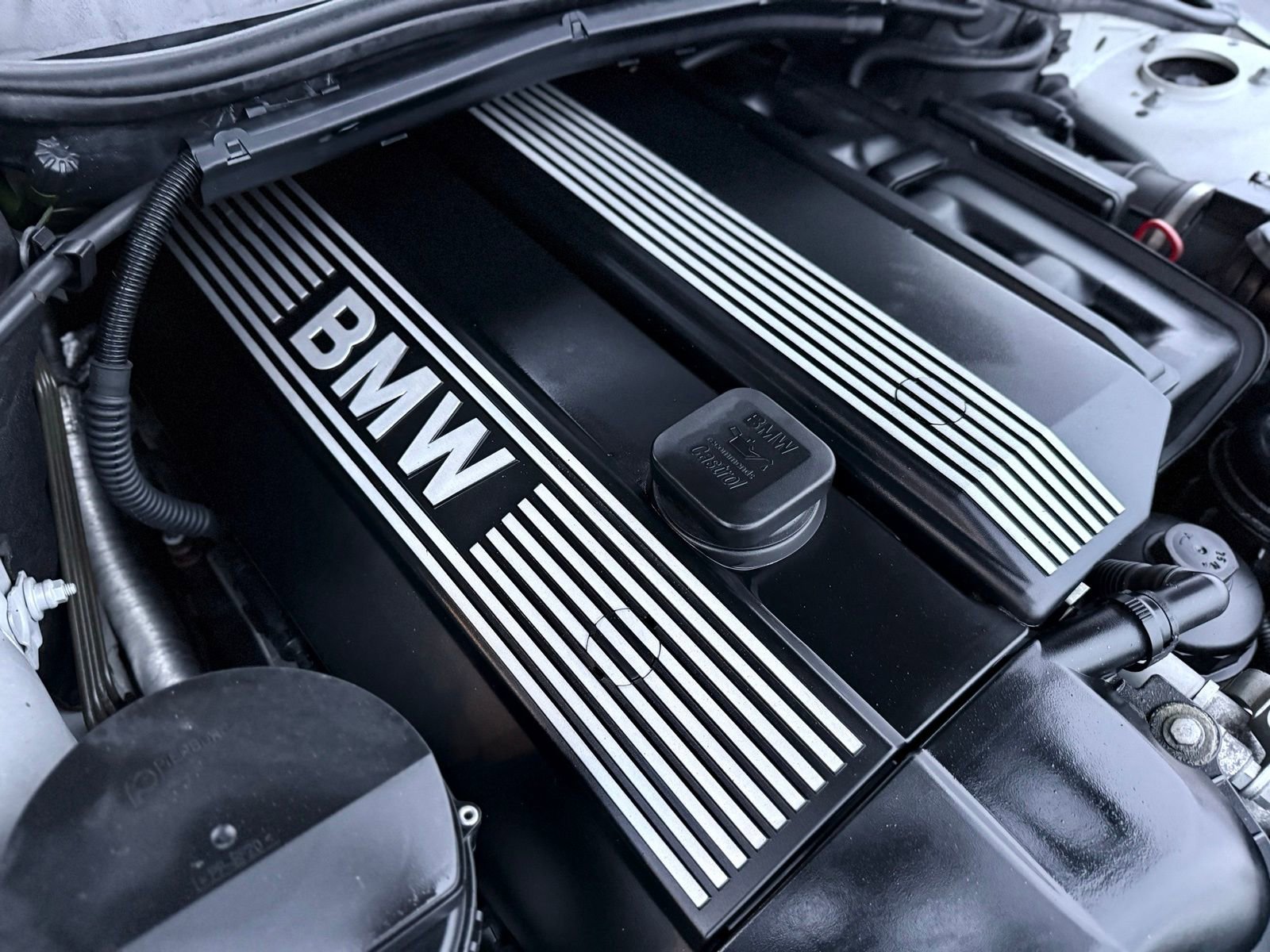 Used 2005 BMW 330xi Sedan image 45