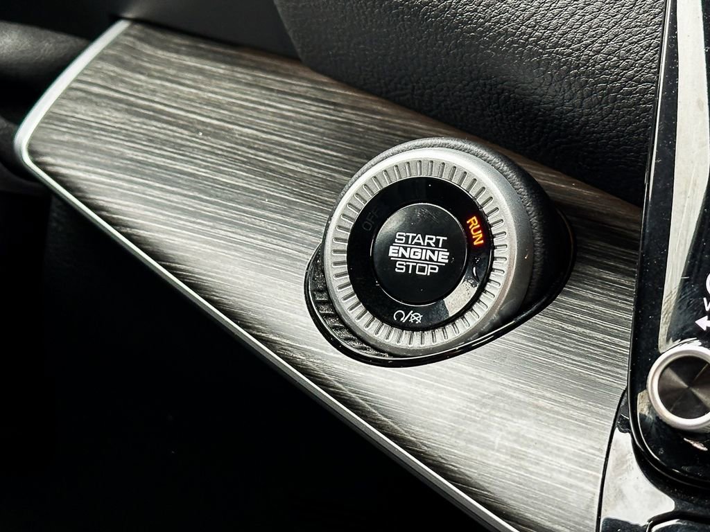 Used 2024 Jeep Wagoneer L Series III w/ Flexible Seating Group image 20