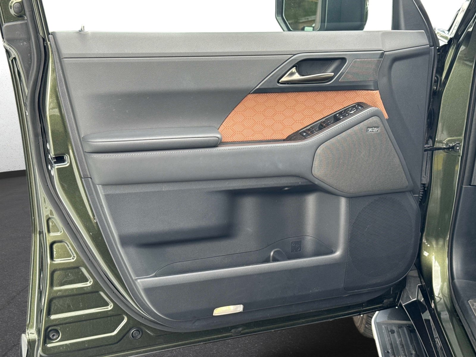 Used 2024 Lexus GX 550 w/ Accessory Package (Z1) AWD/4WD image 20