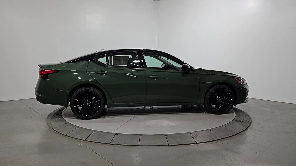 New 2026 Nissan Altima 2.5 SR image 6