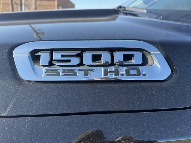 Used 2025 RAM 1500 Limited w/ Trailer Tow Group image 9