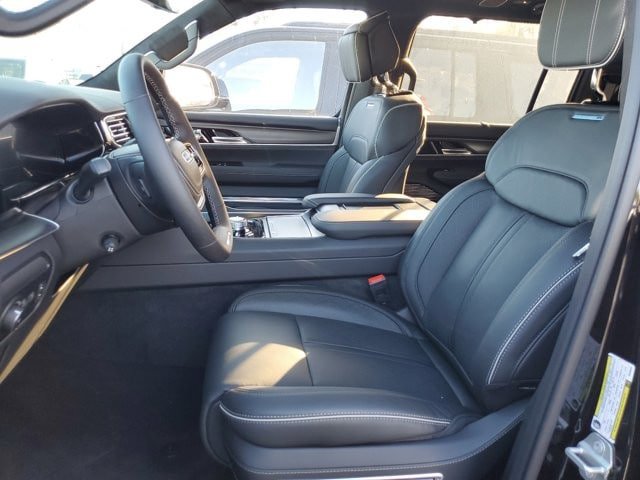 New 2023 Jeep Grand Wagoneer Series II w/ Quick Order Packagew 28T AWD/4WD image 10