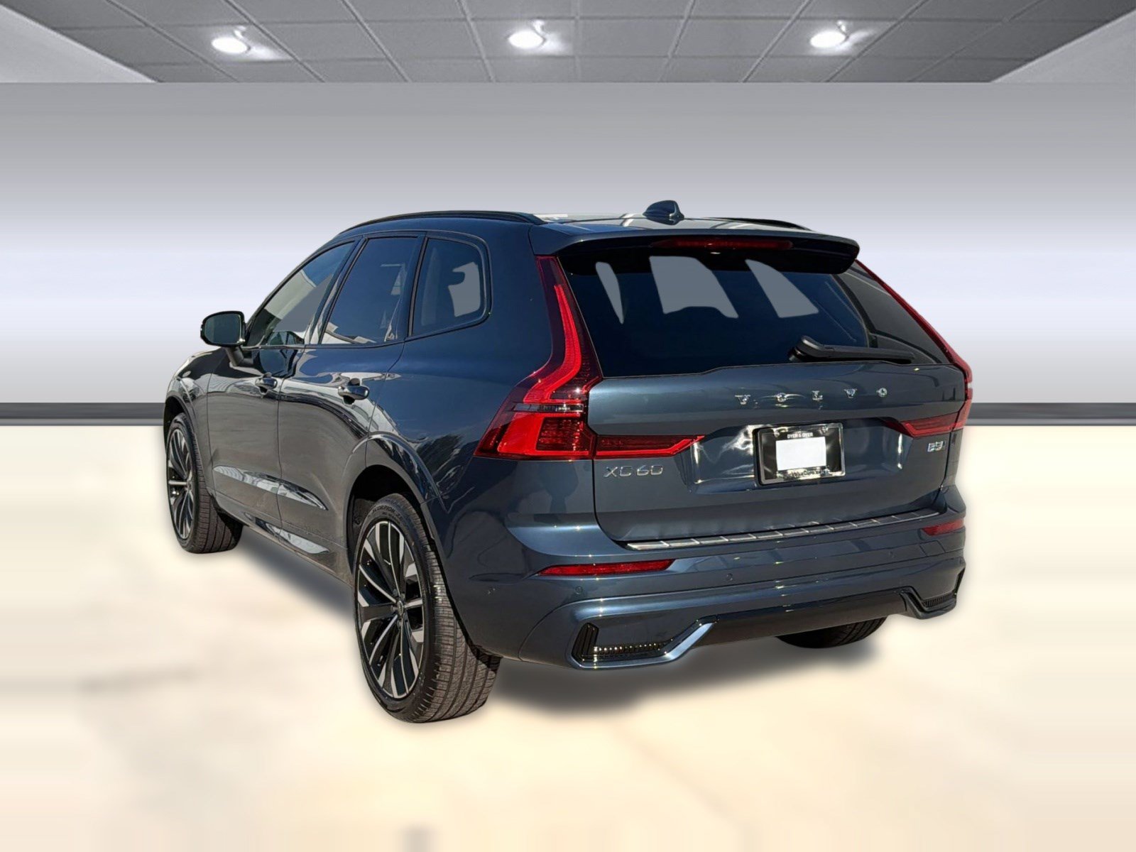 New 2026 Volvo XC60 B5 Ultra w/ Protection Package Premier AWD/4WD image 3