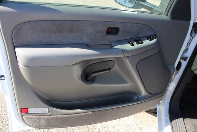Used 2007 Chevrolet Silverado 3500 4x4 Regular Cab w/ Skid Plate Package image 32