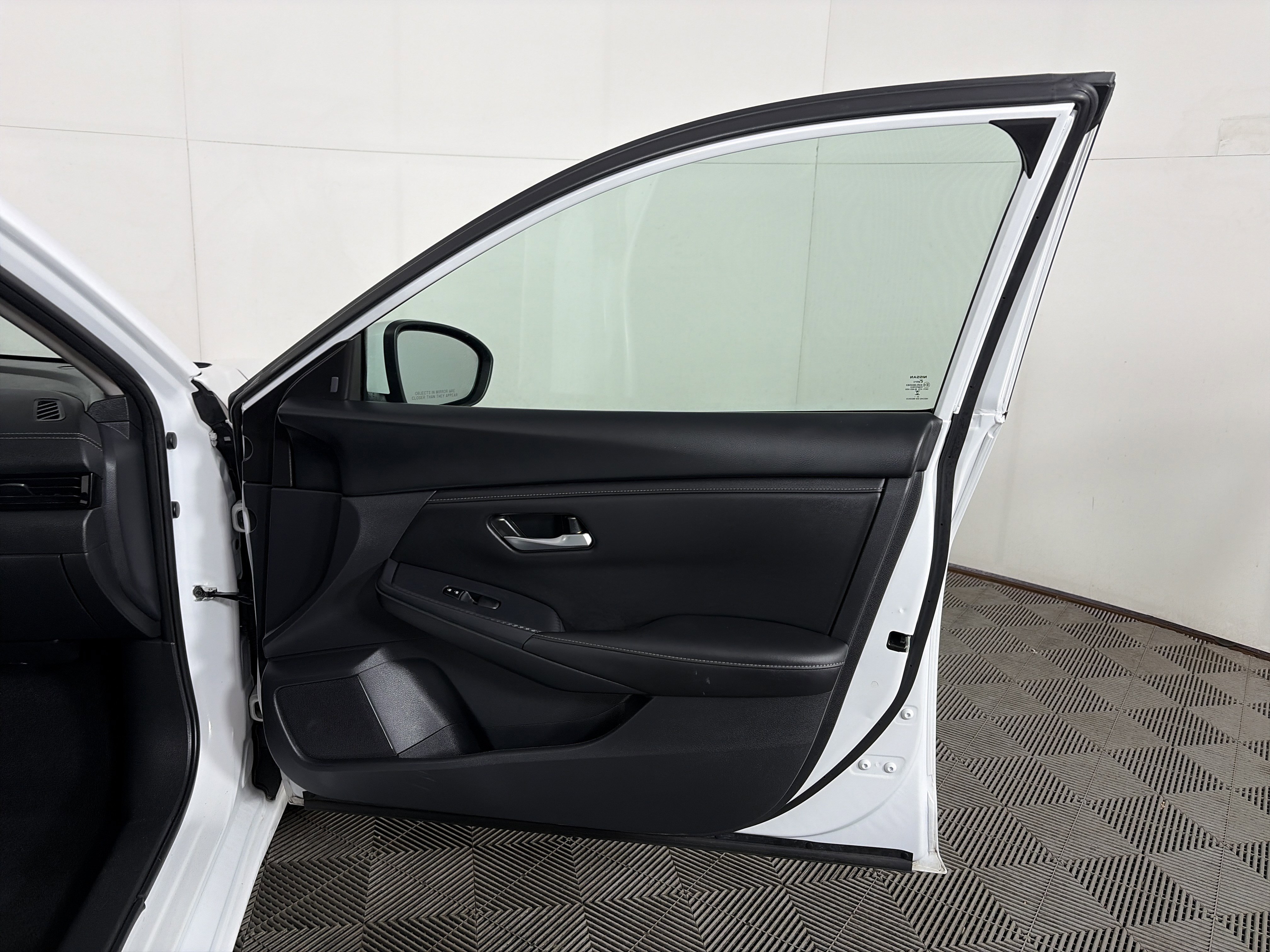 Certified 2024 Nissan Sentra SV image 39