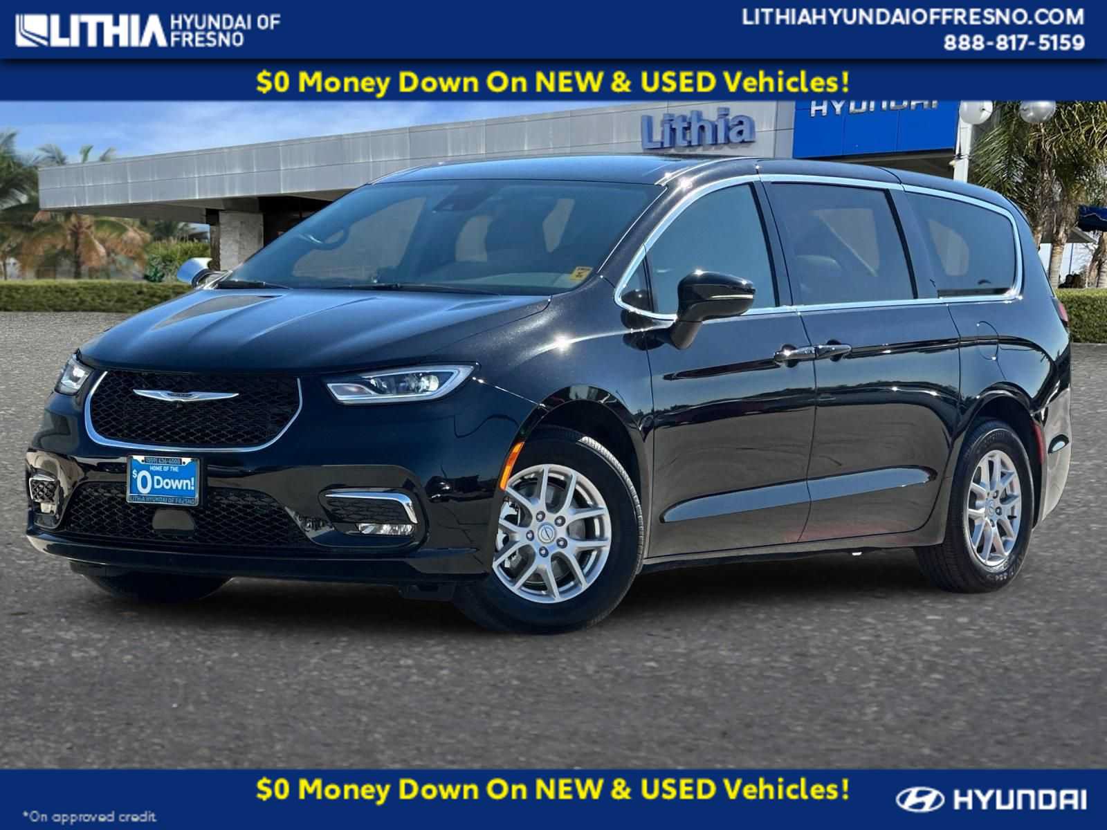 Used 2026 Chrysler Pacifica Select
