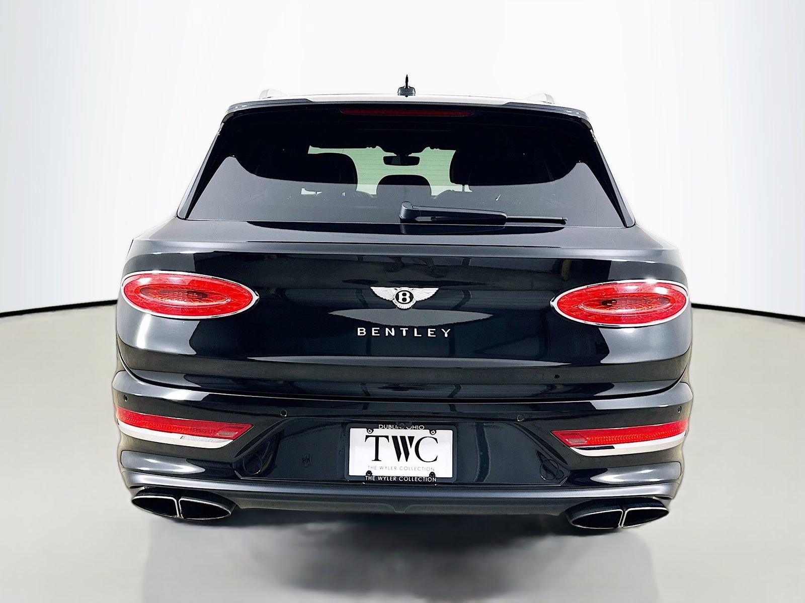 Used 2022 Bentley Bentayga AWD/4WD image 6