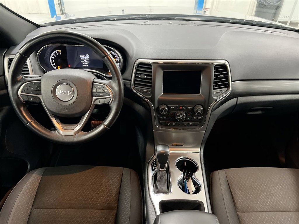 Used 2021 Jeep Grand Cherokee Laredo w/ Security & Convenience Group image 10