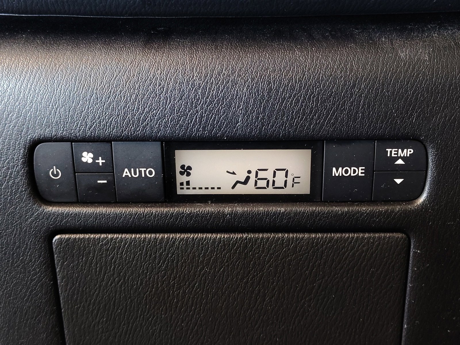 Used 2022 Nissan Armada SL image 35