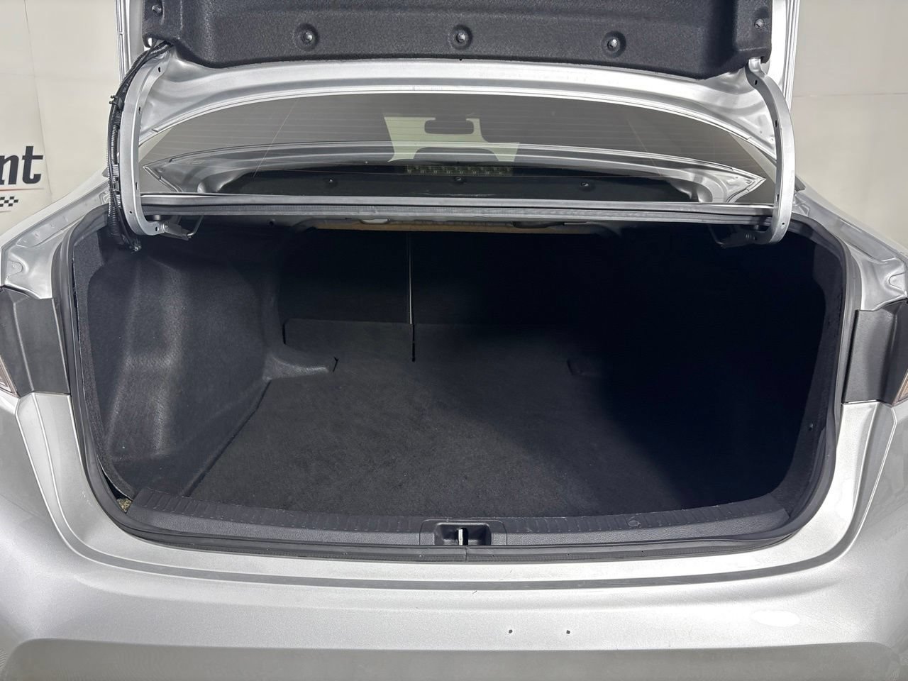 Used 2022 Toyota Corolla LE FWD image 29