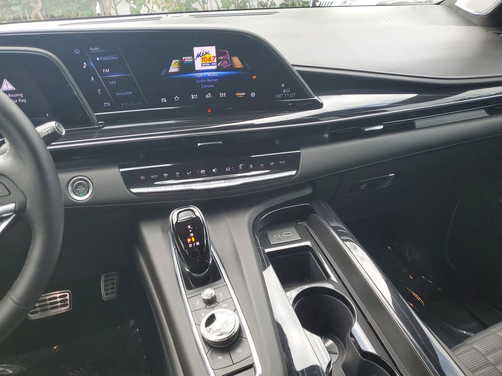 Certified 2024 Cadillac Escalade V w/ LPO, ONYX Package image 17