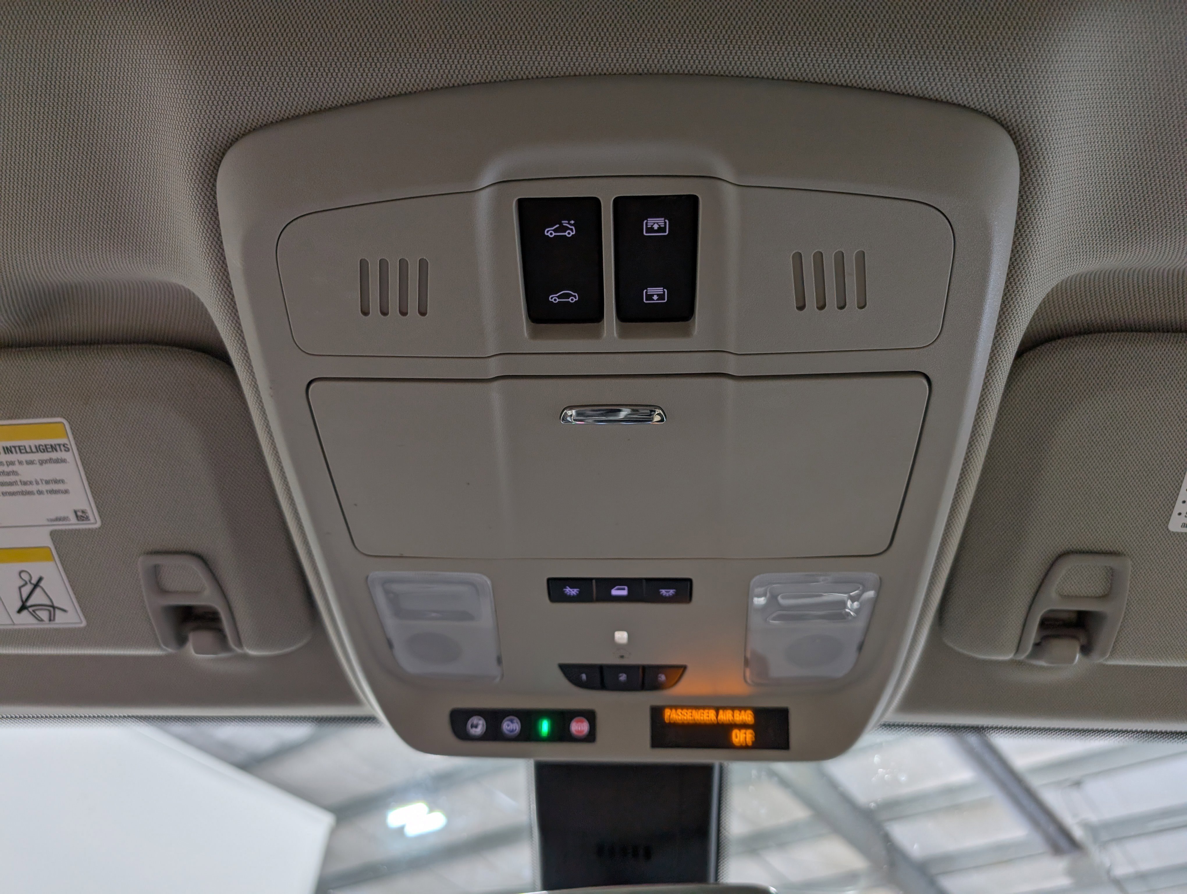 Used 2020 Buick Envision Premium w/ Driver Confidence Package image 26