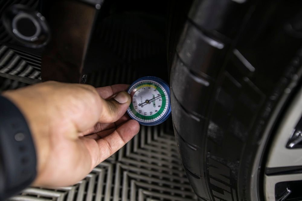 Used 2023 BMW 740i w/ Executive Package RWD image 42