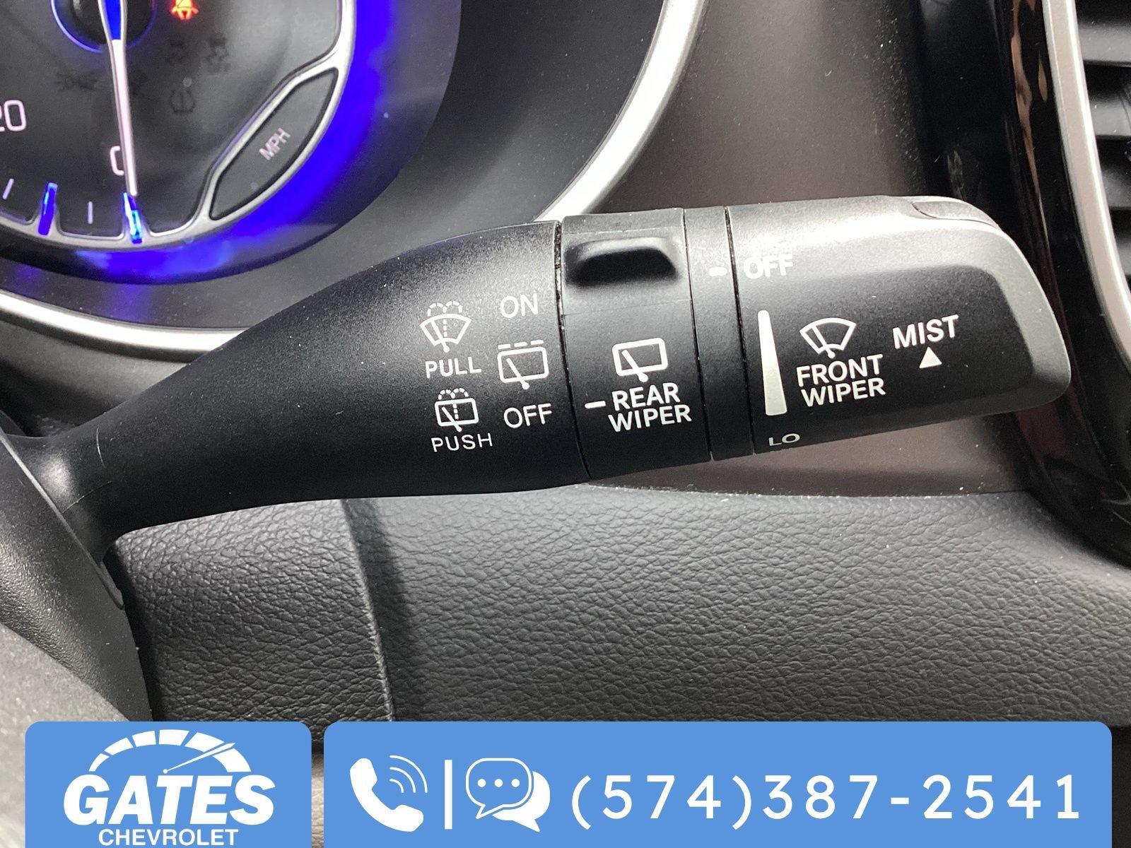 Used 2023 Chrysler Pacifica Touring-L FWD image 32