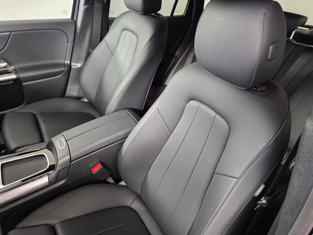 Certified 2025 Mercedes-Benz GLA 250 image 11