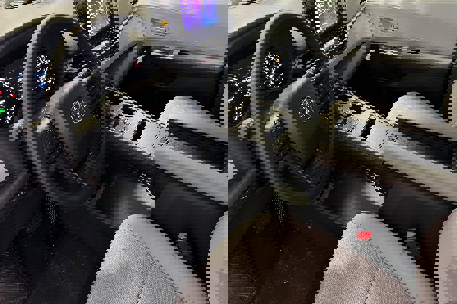 New 2026 Toyota Sienna LE image 9