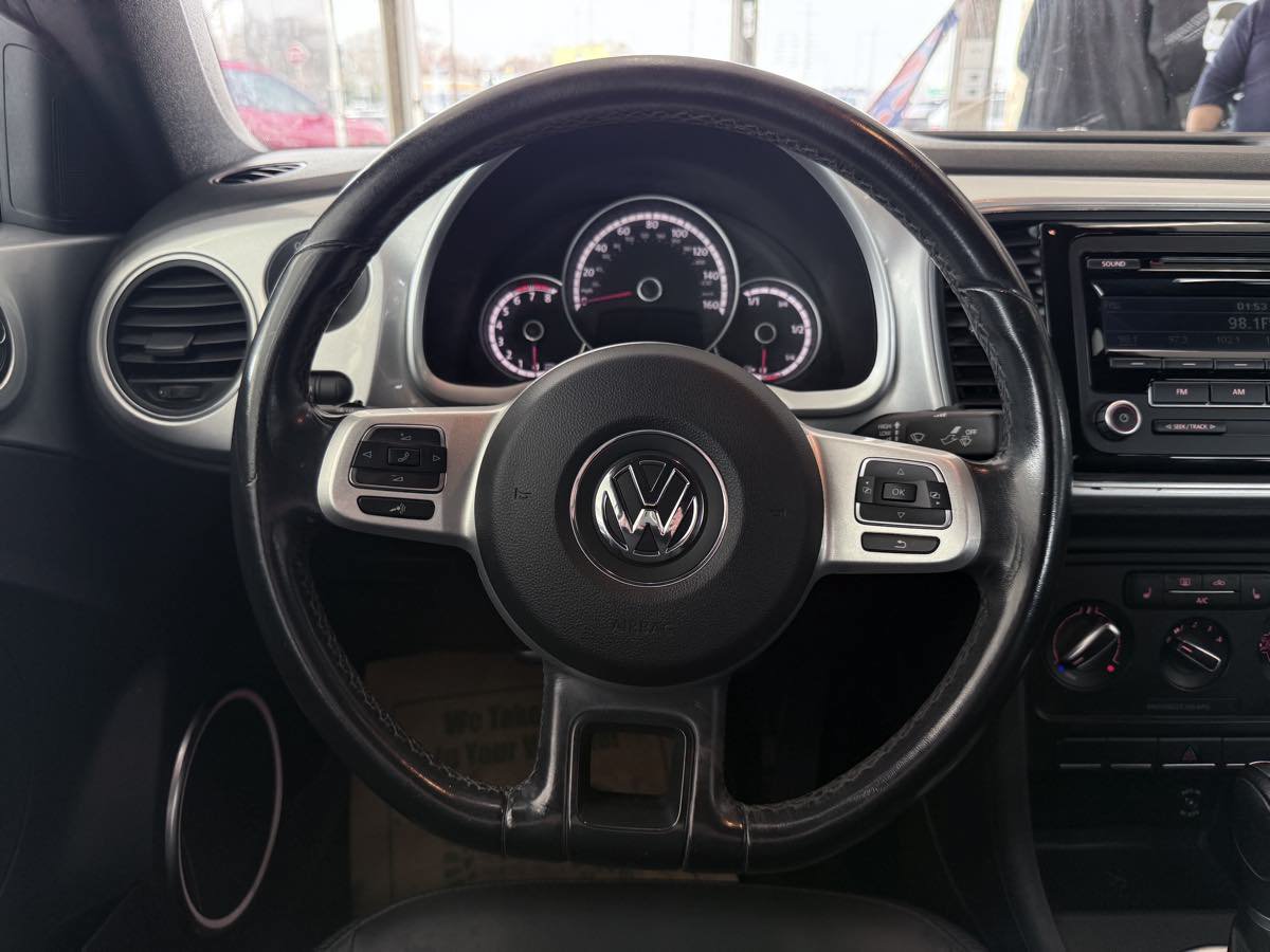 Used 2015 Volkswagen Beetle 1.8T FWD image 42