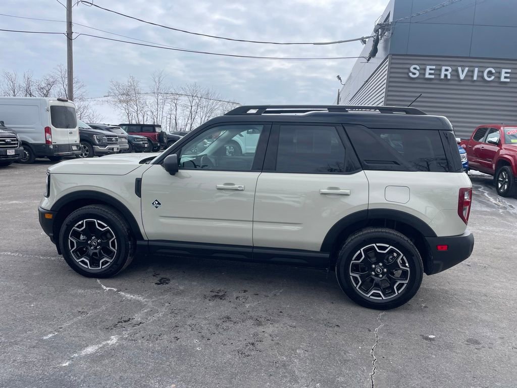 Used 2025 Ford Bronco Sport Outer Banks w/ Outer Banks Tech Package+ image 2