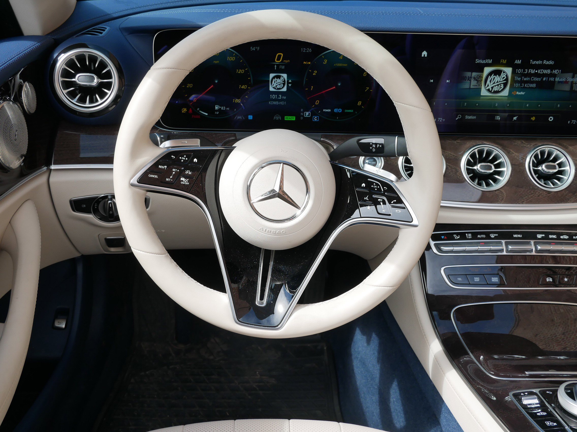 Used 2022 Mercedes-Benz E 450 4MATIC Cabriolet image 13