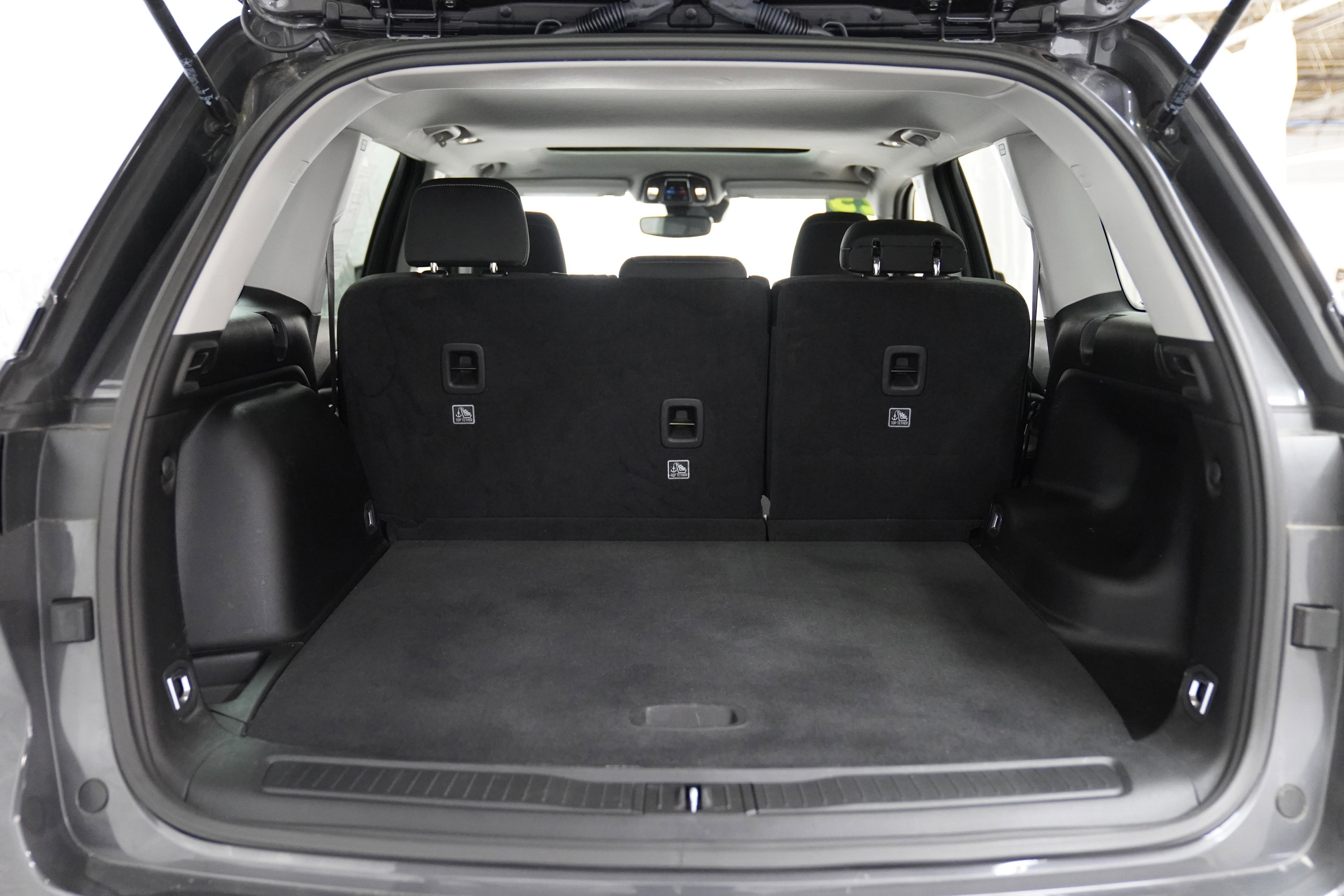 Used 2023 Jeep Grand Cherokee Laredo X image 8