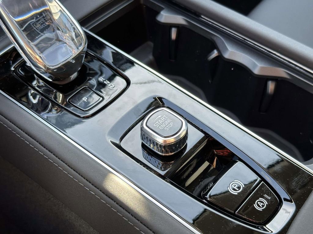 New 2026 Volvo XC90 T8 Plus w/ Protection Package Premier image 7