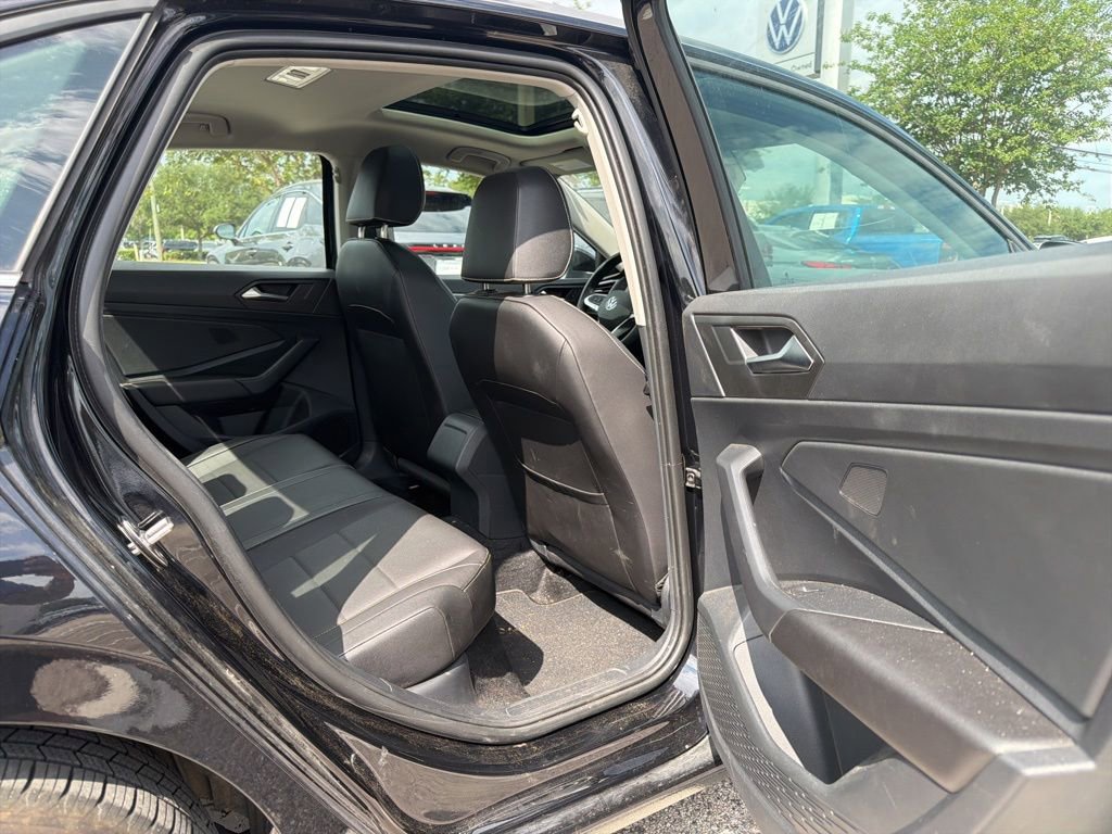 Used 2023 Volkswagen Jetta SE FWD image 21