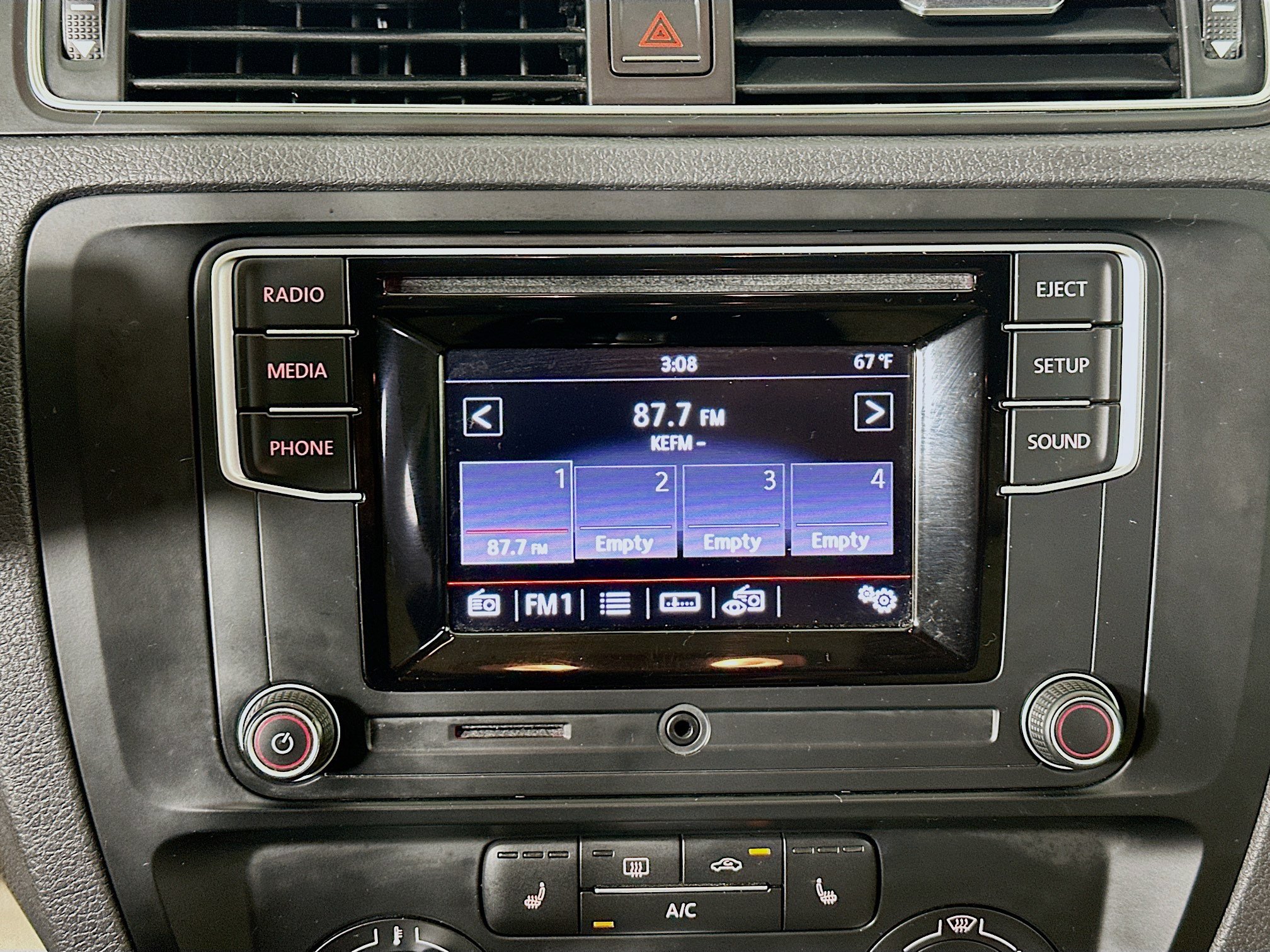 Used 2018 Volkswagen Jetta Wolfsburg Edition FWD image 19