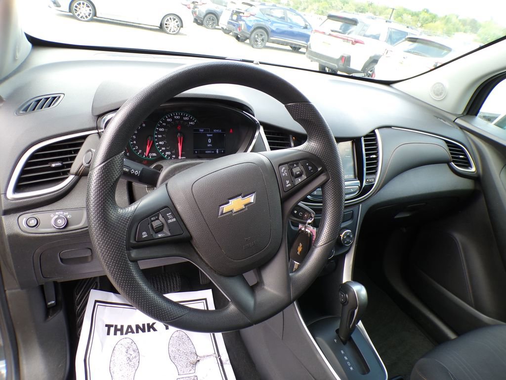 Used 2019 Chevrolet Trax LT FWD image 13