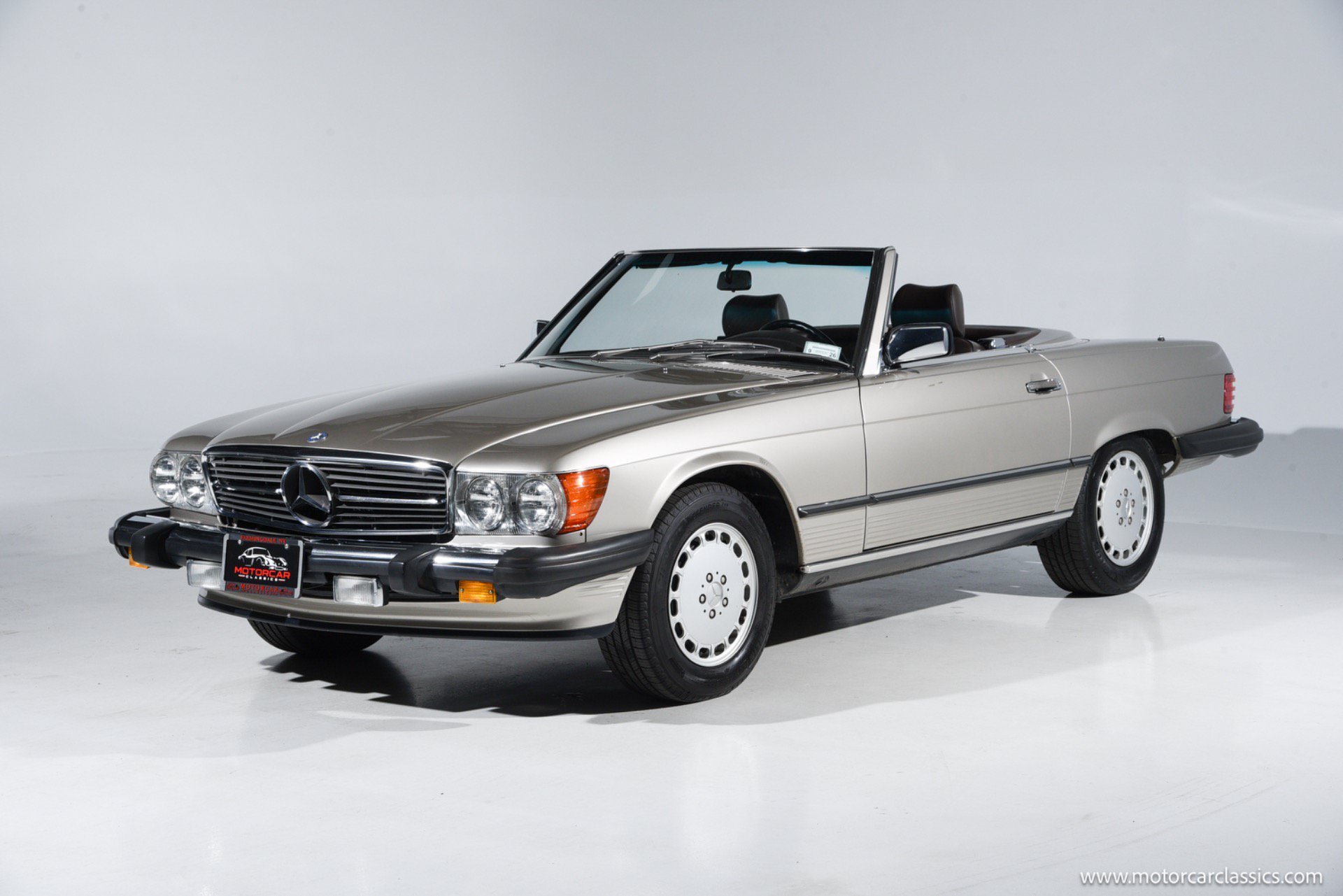 Used 1988 Mercedes-Benz 560 SL image 5