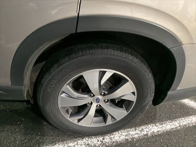 Used 2019 Subaru Ascent Premium w/ Popular Package #3 AWD/4WD image 16