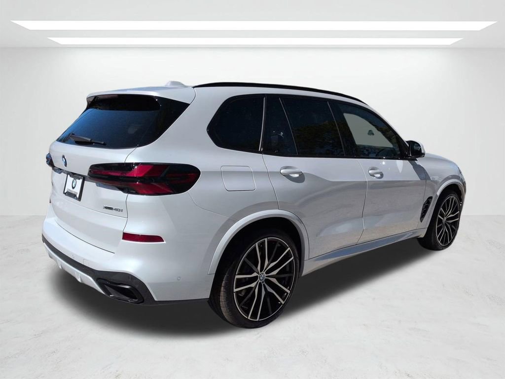 New 2026 BMW X5 xDrive40i w/ Executive Package image 4