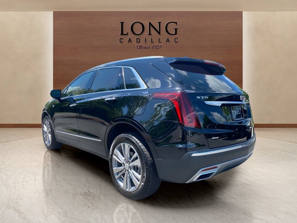 Used 2025 Cadillac XT5 Premium Luxury w/ Technology Package AWD/4WD image 3