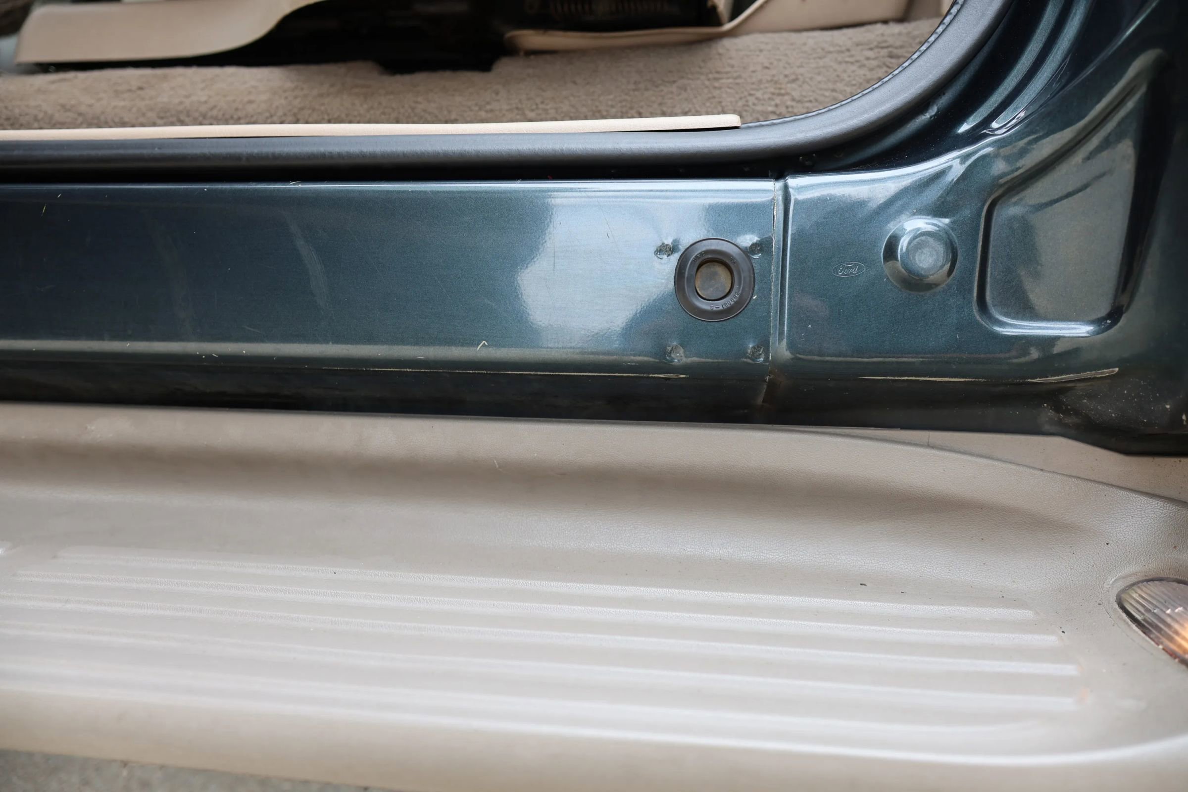 Used 2000 Ford Excursion Limited image 29