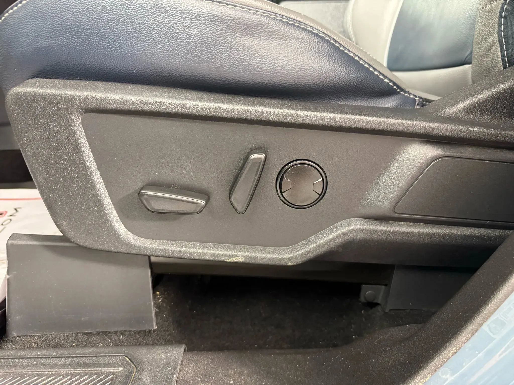 Used 2023 Ford Bronco Outer Banks image 33