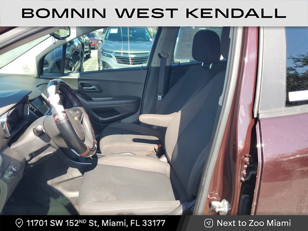 Used 2021 Chevrolet Trax LS image 22