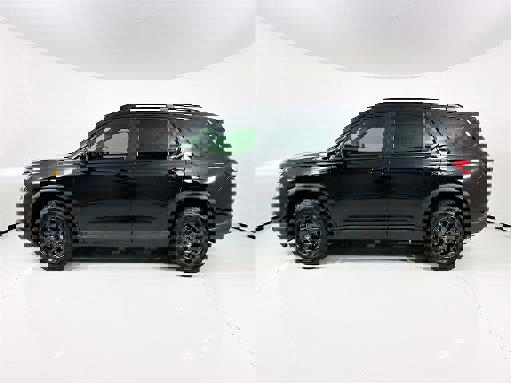 New 2025 Honda Pilot TrailSport image 2