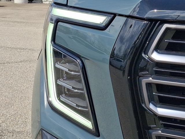 New 2026 GMC Yukon XL AT4 Ultimate w/ LPO, Floor Liner Package AWD/4WD image 10